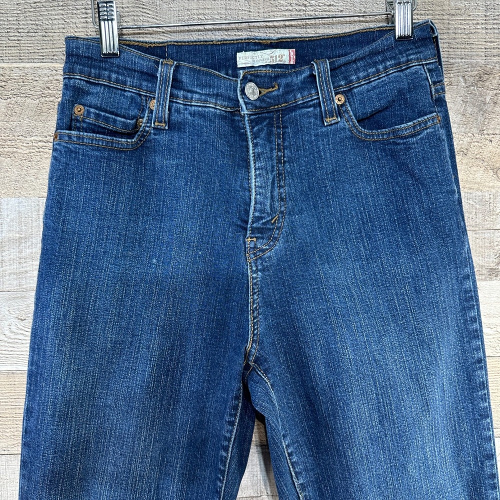 Levis 512 Perfectly Slimming Bootcut Jeans Womens 8S Dark Wash Blue Denim - Picture 2 of 6